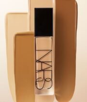 NARS Natural Matte Longwear Foundation – Image 3